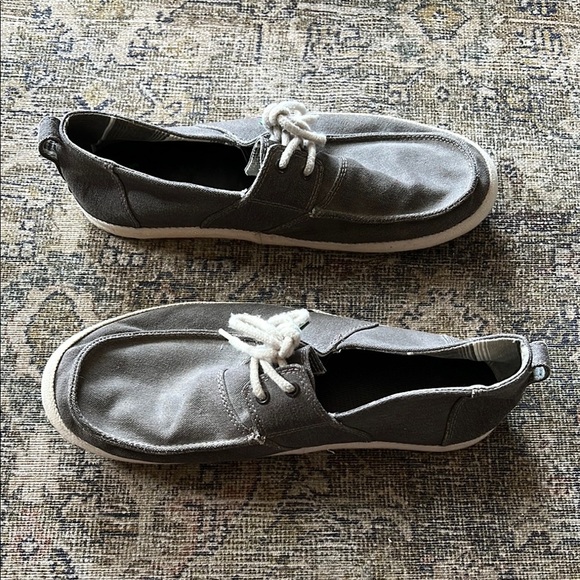 Sanuk Men's Gray Casual Shoes - Picture 4 of 7